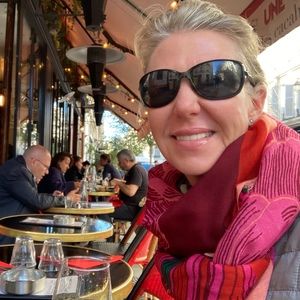 Meet your Posher, Posh